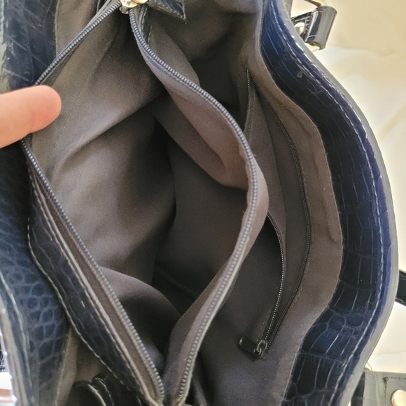 Liz Claiborne Navy Patent Leather - Picture 6 of 7